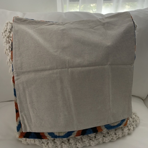 M-D HOME HANDMADE IKAT SILK/VELVET PILLOWCASE EUC sold as set of 3 $120 19"X19" - Picture 2 of 4